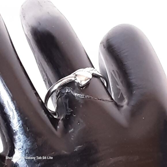 18K Rolled Gold Plated Ring Dainty Heart Design Simple Band Elegant Delicate - Picture 2 of 9